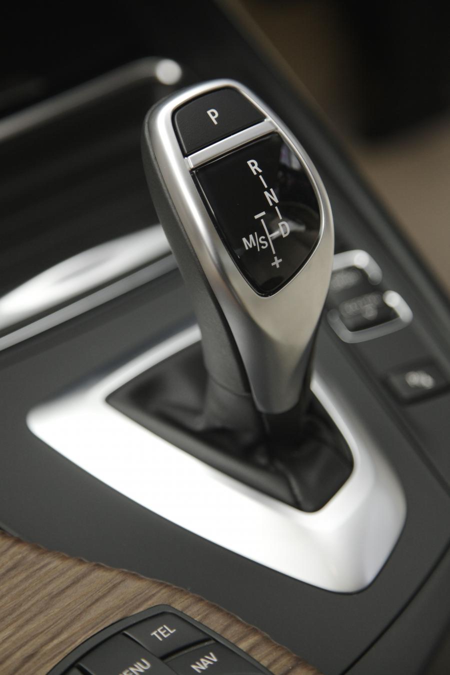  BMW 328i Modern 2012 года  (UK) (фото 5 из 29)